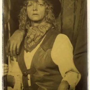 Meet your Posher, Eva